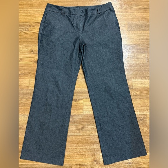 New York & Company Gray casual dress pants front/back pockets relaxed fit 10 EUC - Picture 6 of 9